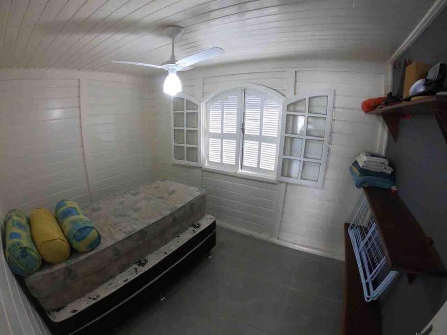 Casa Em Fechado Em *